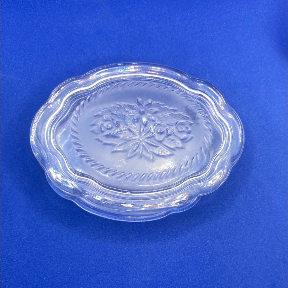 Vintage cristallo de censo - crystal trinket box with floral decorative top.